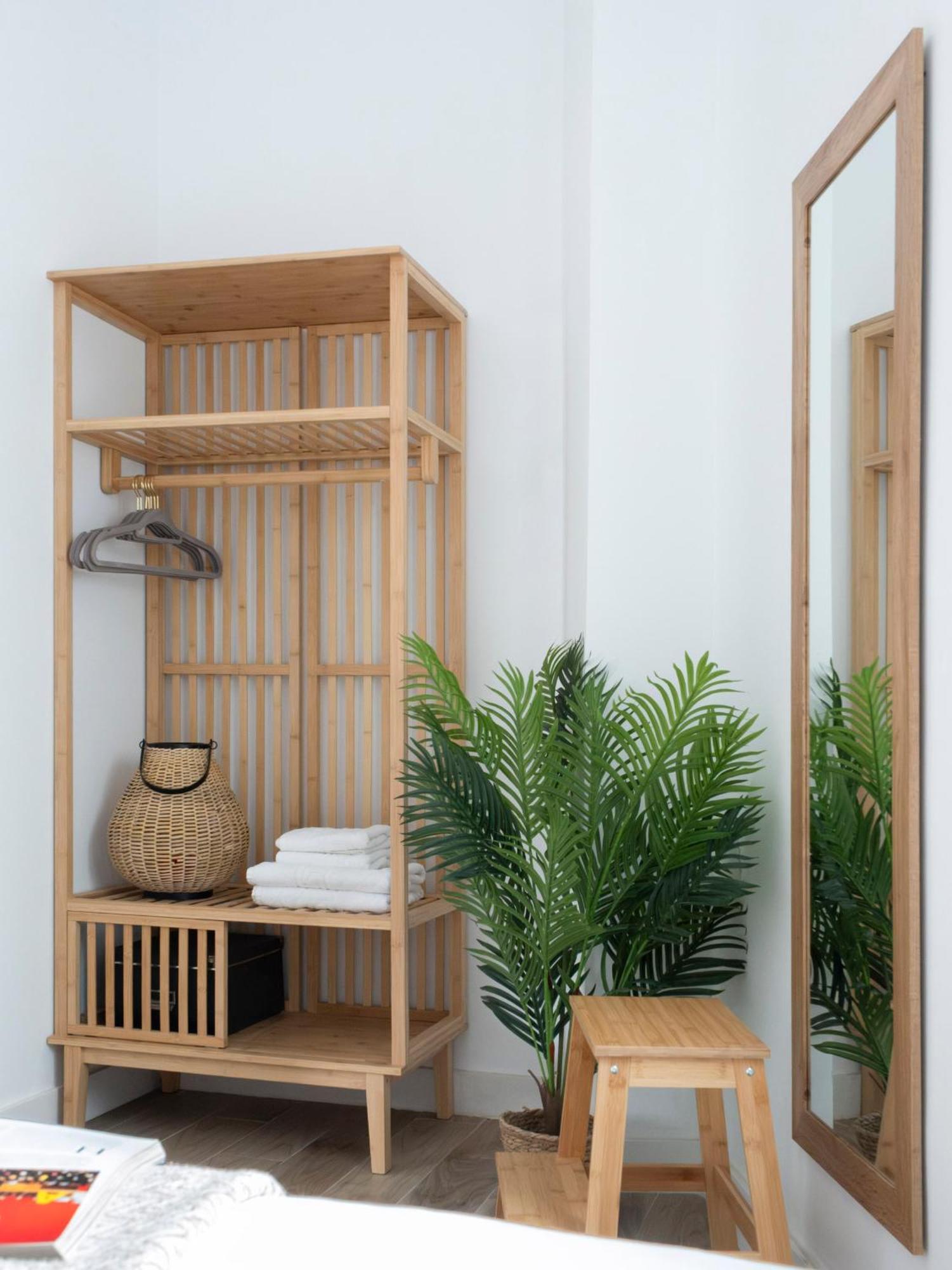 Calma Muralla House-Two Bedrooms & Two Bathrooms セビリア エクステリア 写真
