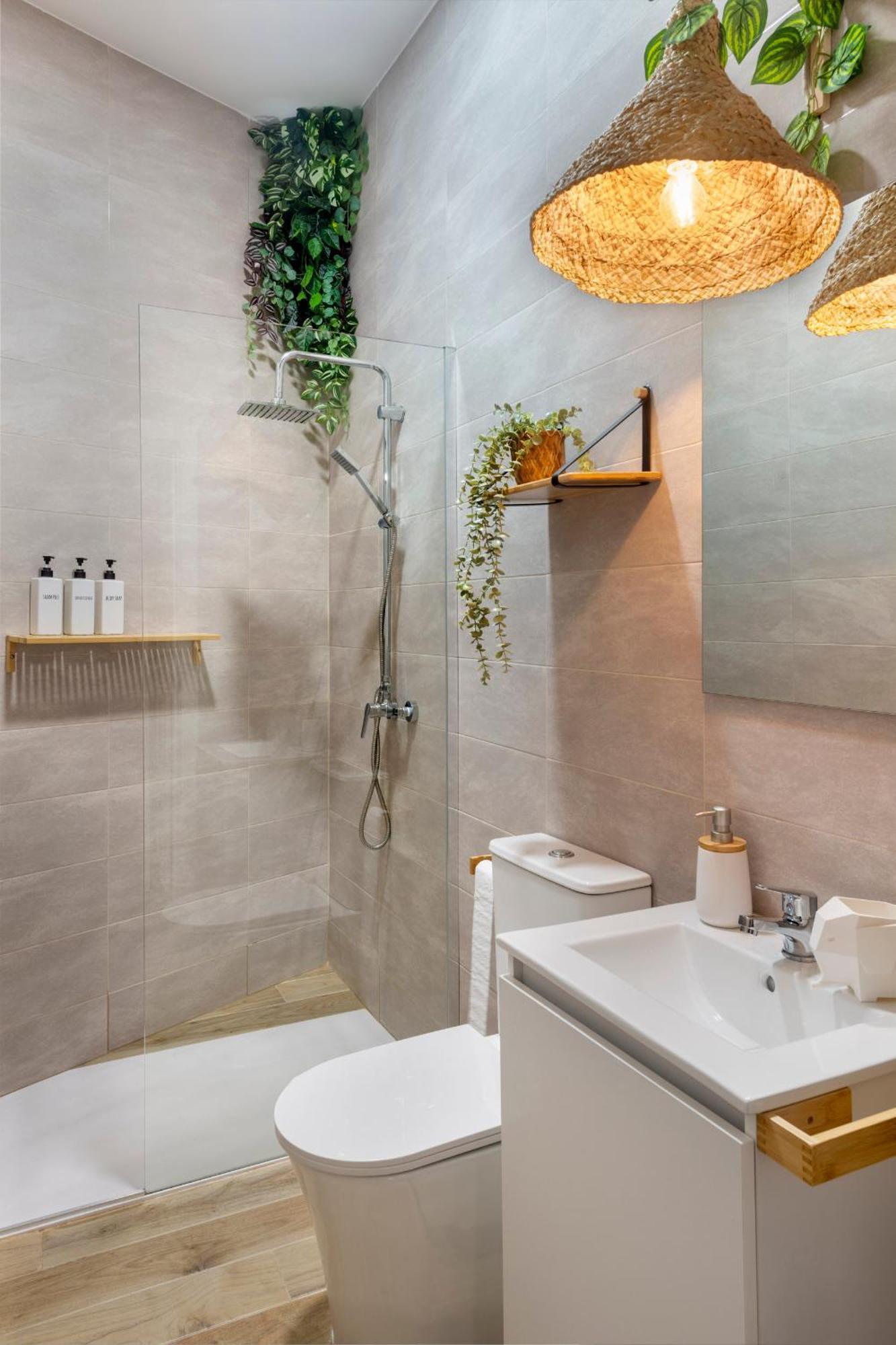 Calma Muralla House-Two Bedrooms & Two Bathrooms セビリア エクステリア 写真