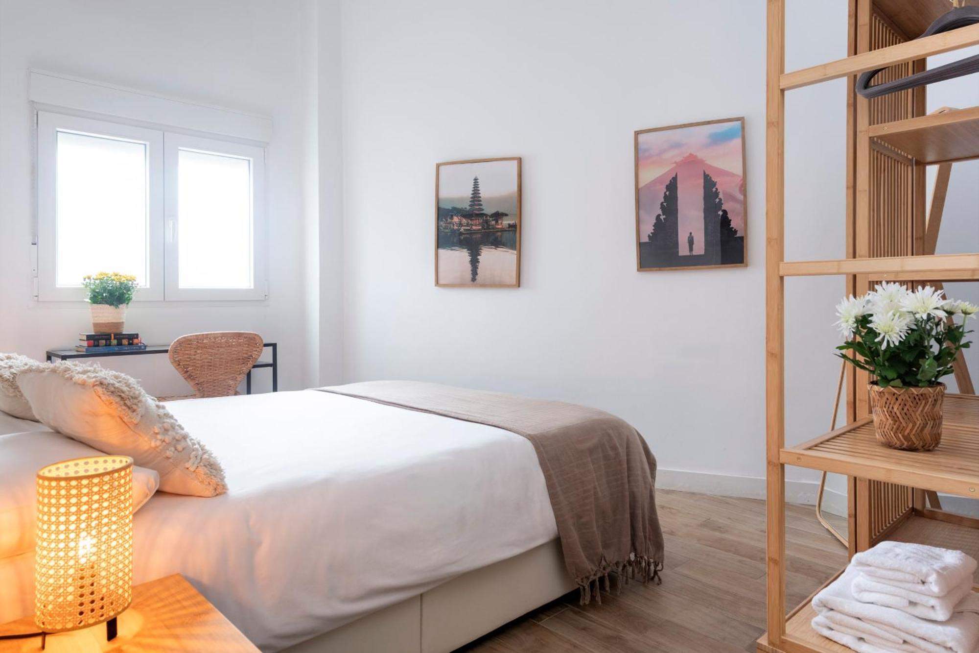 Calma Muralla House-Two Bedrooms & Two Bathrooms セビリア エクステリア 写真